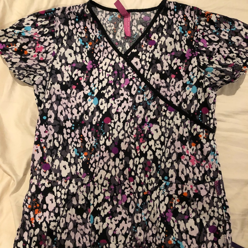 Scrub top